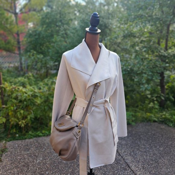 Marc by Marc Jacobs Solid Leather Crossbody Zip Flap Bag, Pre-owned - Picture 12 of 13